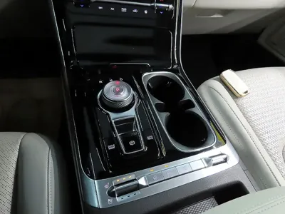 Kia Canival 2023, 44199 км, за 30900000 KRW - фото 9