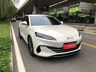 BYD 海豹06 2024, 9000 км, за 69800 CNY