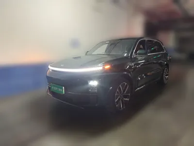 Li Auto L9 · 2023 год
