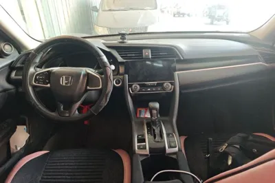 Honda Civic 2019, 89400 км, за 46649.36 CNY - фото 10