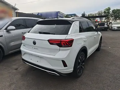 Volkswagen T-Roc 2023, 81800 км, за 89700 CNY - фото 7