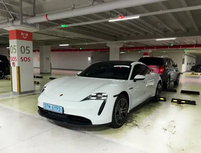Porsche Taycan · 2022 год