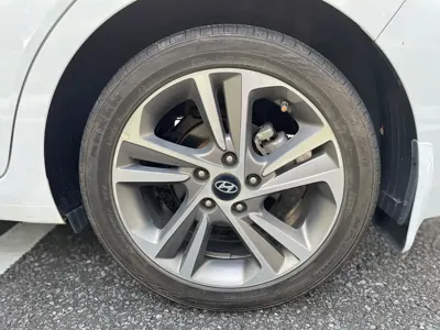 Hyundai Elantra 2018, 60000 км, за 28800 CNY - фото 11