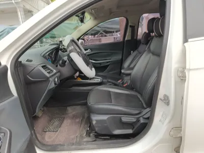 Ford Escort 2015, 89500 км, за 25981.84 CNY - фото 16