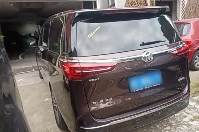 Buick GL8 2021, 92800 км, за 175563.84 CNY