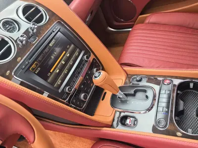 Bentley Flying Spur 2018, 42000 км, за 888000 CNY - фото 8