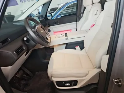 Li Auto Li MEGA 2025, 16299 км, за 431300 CNY - фото 15