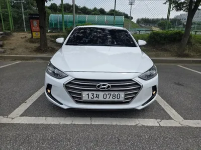 Hyundai Avante 2016, 126000 км, за 9900000 KRW