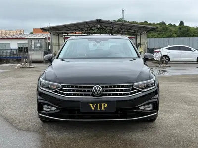 Volkswagen Magotan 2024, 35000 км, за 129800 CNY