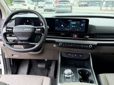 Kia Canival 2025, 17700 км, за 25140000 KRW