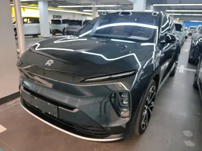 Nio ES8 · 2024 год