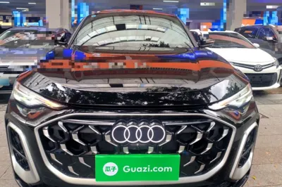 Audi Q5L 2026, 1400 км, за 300460.69 CNY