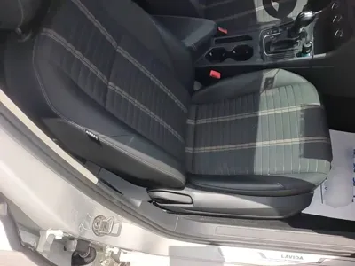 Volkswagen Lavida 2019, 88500 км, за 61100 CNY - фото 25