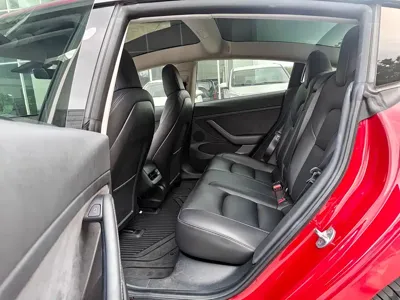 Tesla Model 3 2021, 32000 км, за 126800 CNY - фото 8