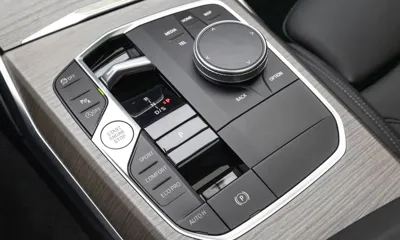 BMW 3-Series 2025, 9500 км, за 36500000 KRW - фото 9
