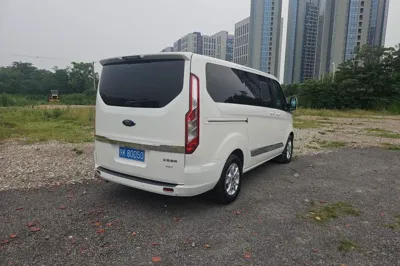 Ford Tourneo Custom 2020, 56800 км, за 120058.94 CNY