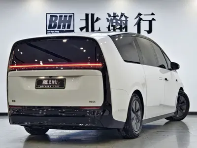 Li Auto Li MEGA 2025, 15000 км, за 497900 CNY