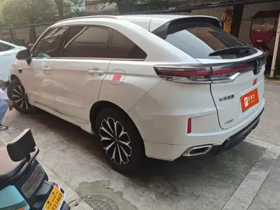 Honda UR-V 2025, 9000 км, за 188800 CNY - фото 8