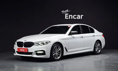 BMW 5-Series · 2017 год