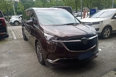 Buick GL8 2021, 92800 км, за 175563.84 CNY