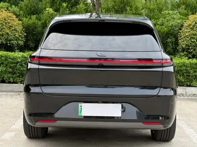 Li Auto Li L6 2024, 70000 км, за 155800 CNY