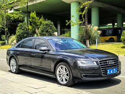 Audi A8 2017, 200000 км, за 138000 CNY