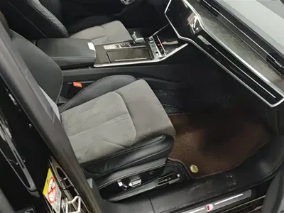 Audi A6L 2023, 101600 км, за 230000 CNY - фото 8