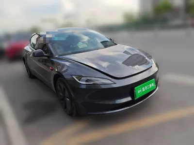 Tesla Model 3 2023, 60500 км, за 173531.76 CNY