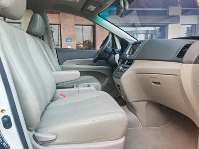 BYD M6 2015, 20200 км, за 35800 CNY