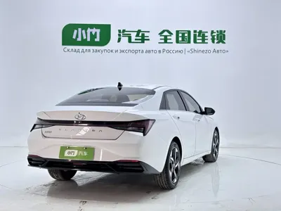 Hyundai Elantra 2023, 13000 км, за 91000 CNY