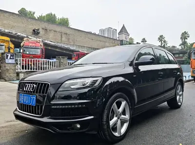 Audi Q7 2015, 160000 км, за 98000 CNY
