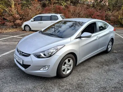 Hyundai Avante · 2013 год