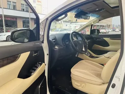Toyota Vellfire 2022, 40000 км, за 528000 CNY - фото 13