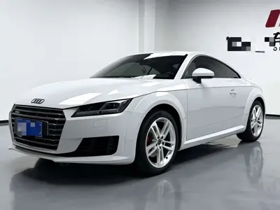 Audi TT · 2015 год
