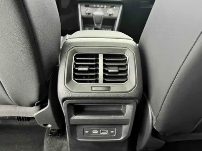Volkswagen Tiguan L 2023, 25000 км, за 193800 CNY - фото 12