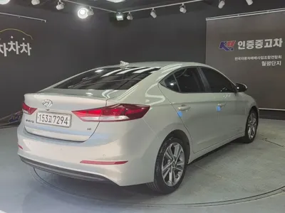 Hyundai Avante 2018, 138000 км, за 8600000 KRW - фото 5