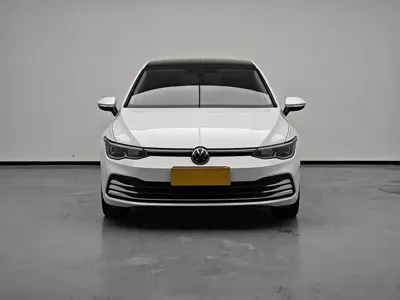 Volkswagen Golf 2024, 26000 км, за 97800 CNY
