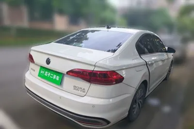 Volkswagen Bora 2023, 18900 км, за 69923.91 CNY