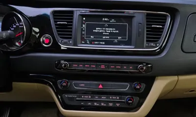 Kia Canival 2016, 131824 км, за 9600000 KRW - фото 14