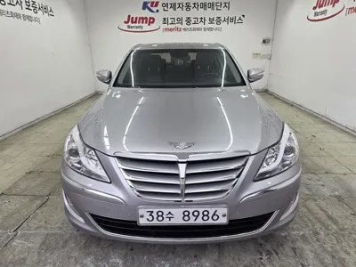Hyundai Genesis · 2012 год