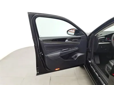 Volkswagen Passat 2021, 24600 км, за 85800 CNY - фото 8
