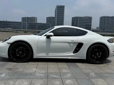 Porsche 718 2024, 8000 км, за 498000 CNY