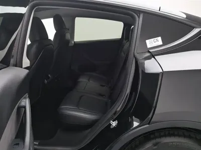 Tesla Model Y 2023, 47400 км, за 178800 CNY - фото 15