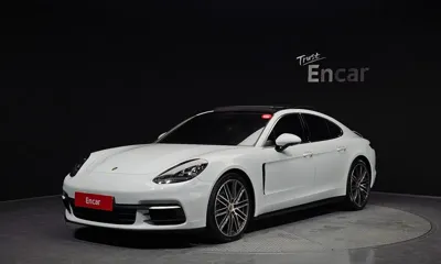 Porsche Panamera · 2018 год