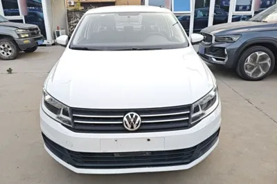 Volkswagen Santana 2016, 63700 км, за 33316.85 CNY