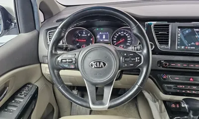 Kia Canival 2017, 175461 км, за 7770000 KRW - фото 13
