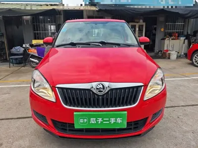 Skoda Fabia 2015, 94600 км, за 19900 CNY