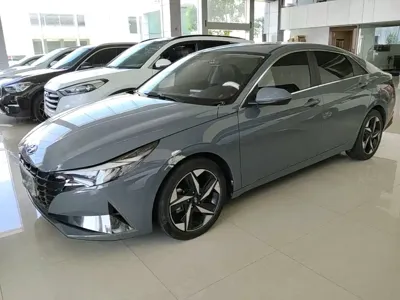 Hyundai Elantra 2023, 28100 км, за 77800 CNY
