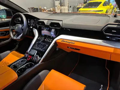 Lamborghini Urus 2023, 15000 км, за 2650000 CNY - фото 16