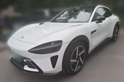 Xiaomi Auto YU7 · 2025 год